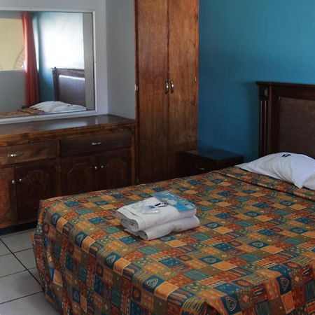 Hotel Hacienda Del Indio Mexicali Zewnętrze zdjęcie